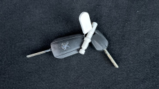 Peugeot 208 1.2 PureTech 82 Signature 5dr [Start Stop] Petrol Hatchback